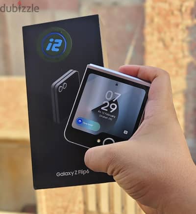 Samsung Z Flip 6 كسر زيرو بكل مشتملاته ضمان محلي حاله ممتازه