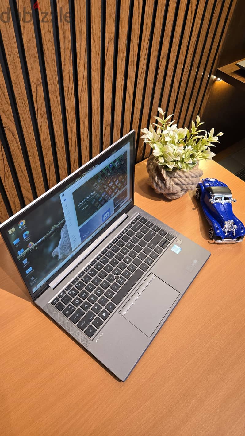 hp ZBook firefly 14 g8 1