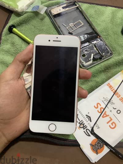 آبل - آيفون 8
