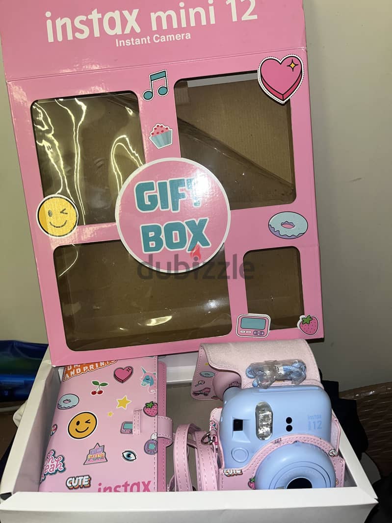 Instax Mini 12 Gift Box 1