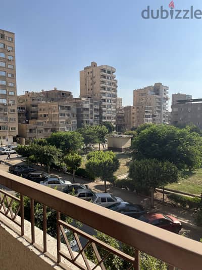 فيلا للايجار  لشركات كبري فقط