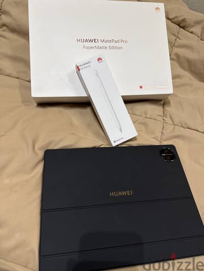 HUAWEI MatePad Pro 12.2 Papermatte Edition Black with pen and keyboard