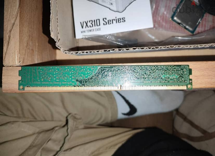 2GB DDR3  Kingston RAM 1
