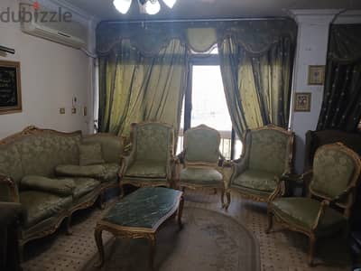 صالون مذهب