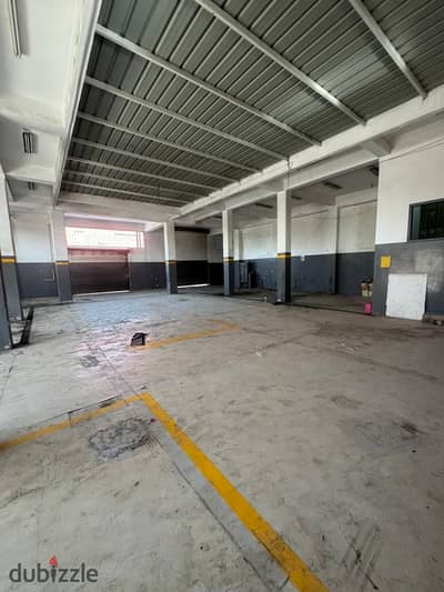 For sale: a commercial and industrial building, 1600 m land, 6 October, very special location