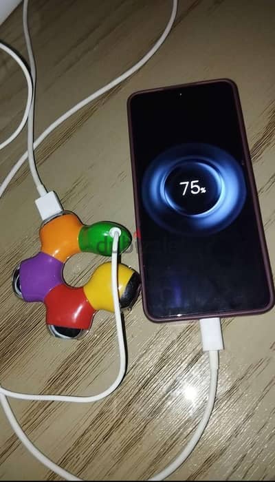 felixble multi charging port  charger شاحن مرن زات عدة مفارغ شحن