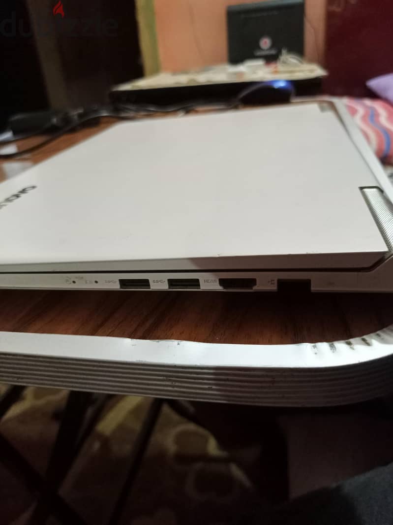 Lenovo IdeaPad 700 9