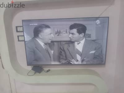 شاشة فريش اندرويد ٤٣ بالكرتونه و الضمان استعمال ٣ شهور