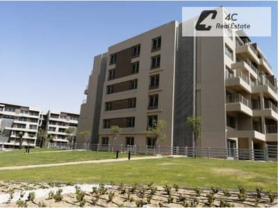 شقة للبيع متشطبة بالكامل بسعر مميز جدًا في بالم هيلز التجمع الخامس بالقرب من الجامعة الأمريكية والجولدن سكوير وشارع التسعين وجاهزة للمعاينة في أي وقت