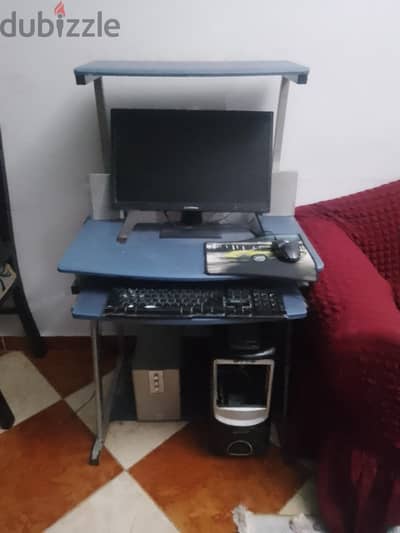 Pc حالته ممتازه والشاشه جديده