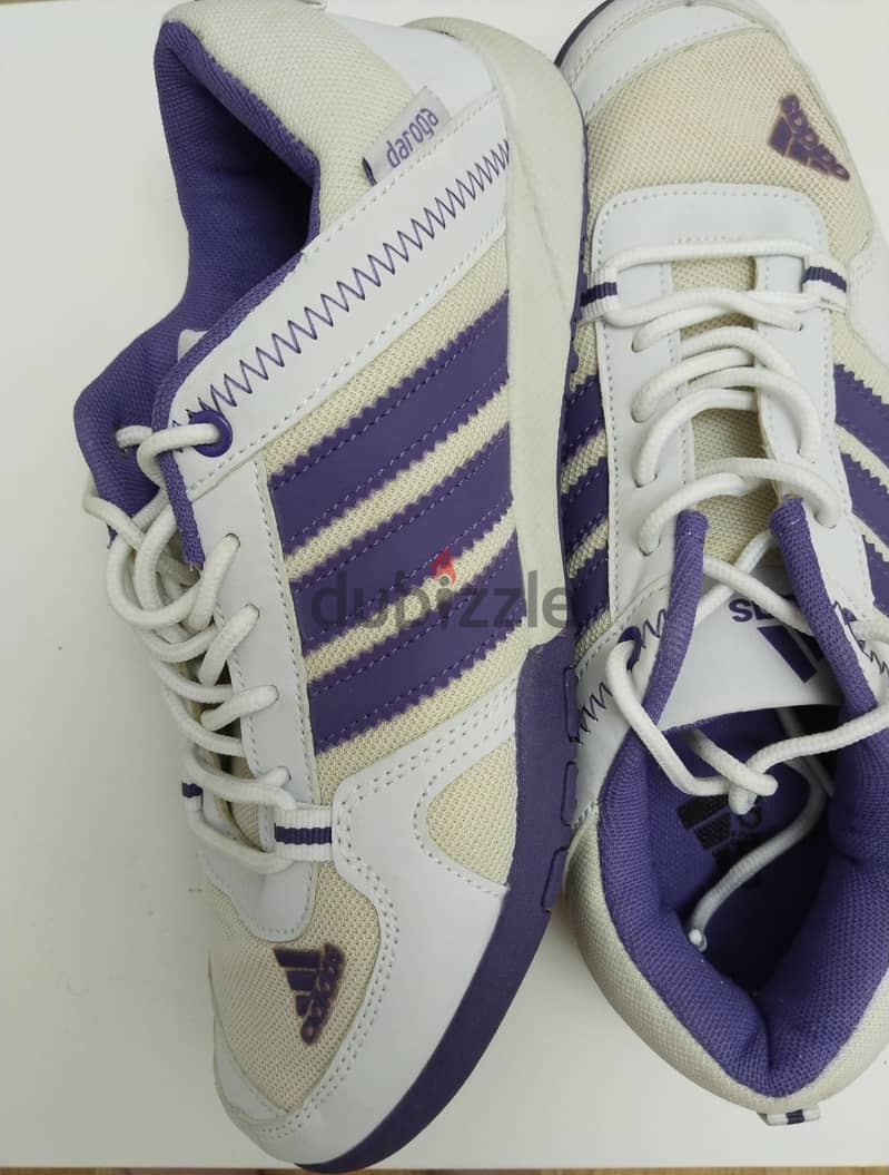 Sneaker size 41 new   mirror كوتشي جديد 1