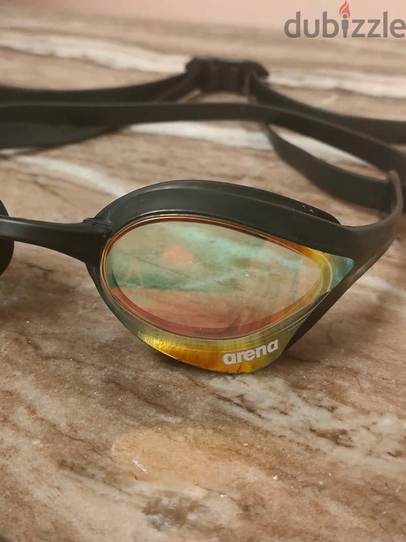 arena cobra ultra swipe mirror 1