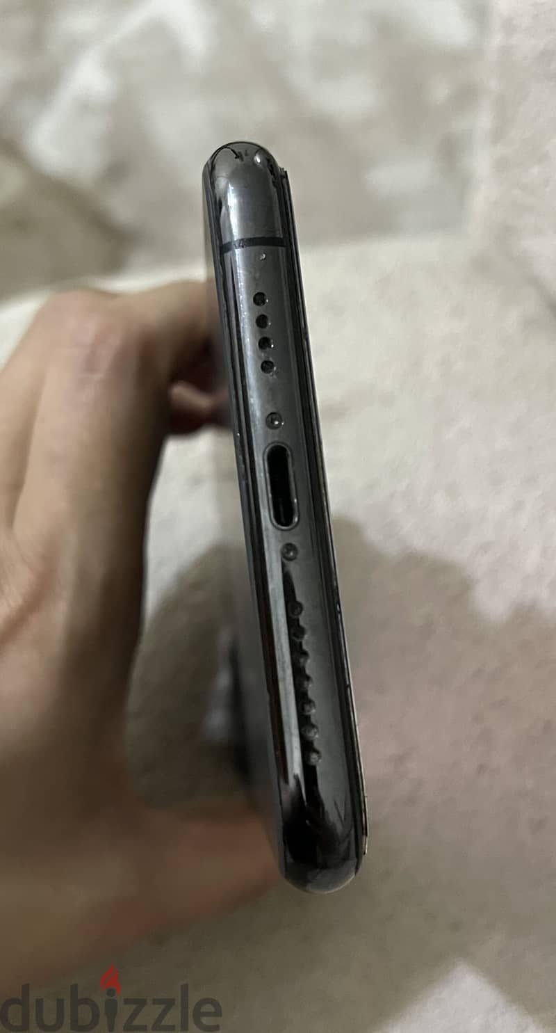 Apple - iPhone 11 Pro Max 4
