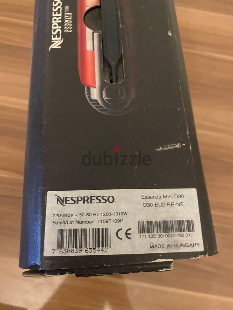 Nespresso machine brand new condition 2