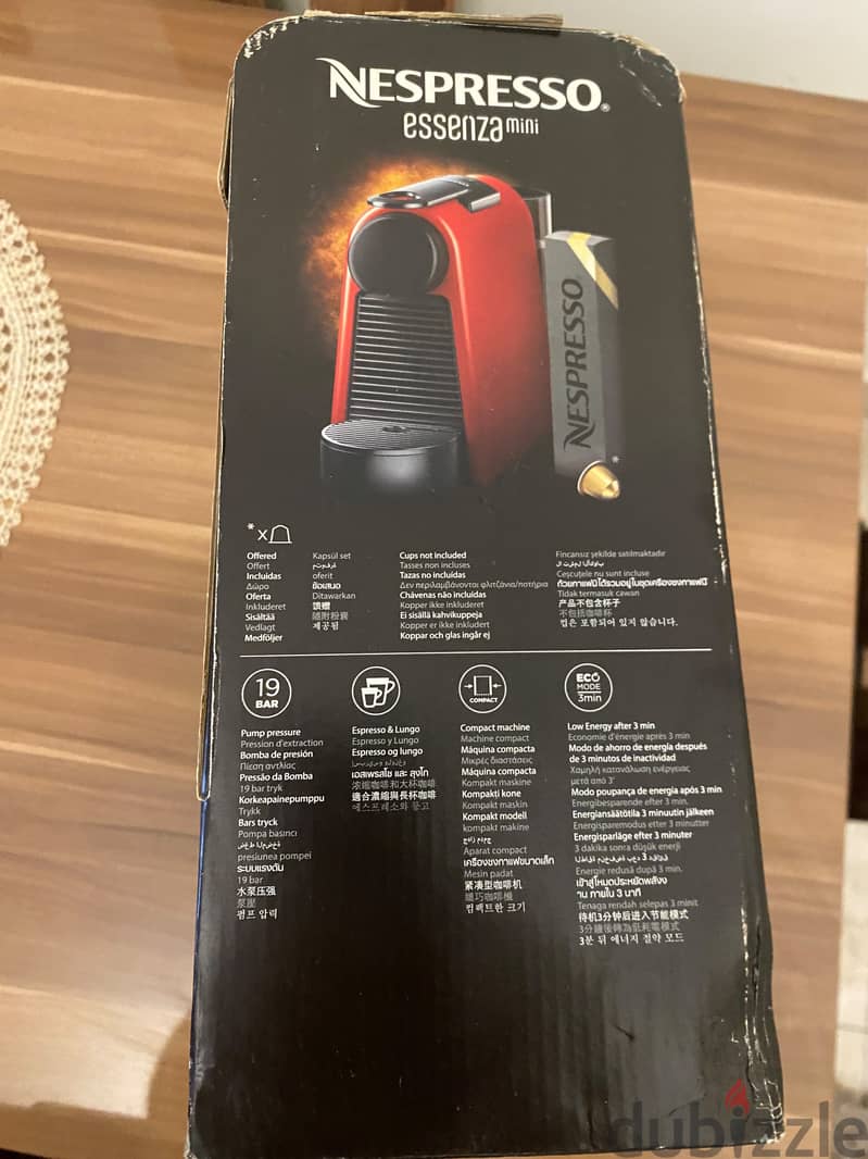 Nespresso machine brand new condition 3