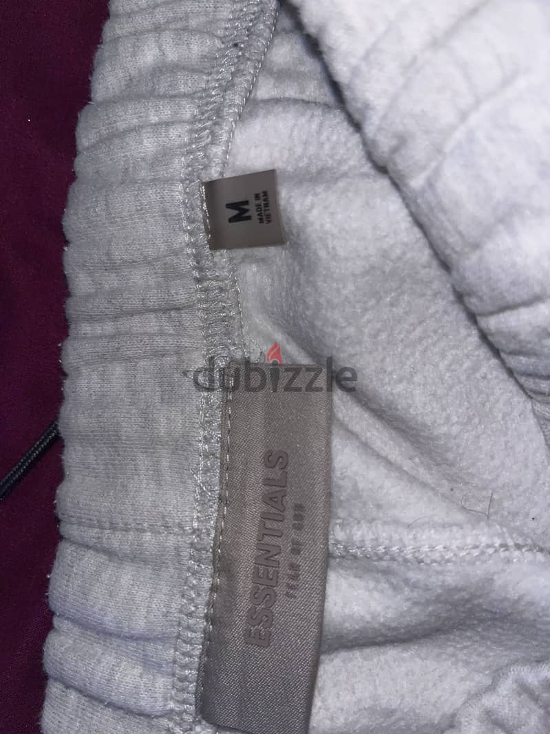 Essentials pants size medium 2