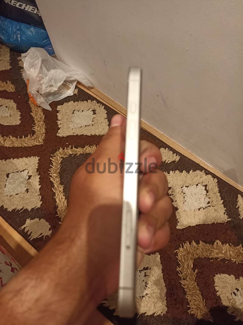 Apple - iPhone 16 2
