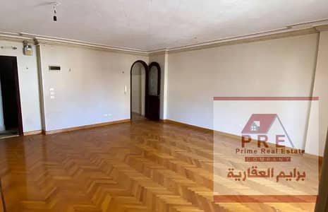شقه للايجار ف وينجت بالقرب من مستشفى الاهلى