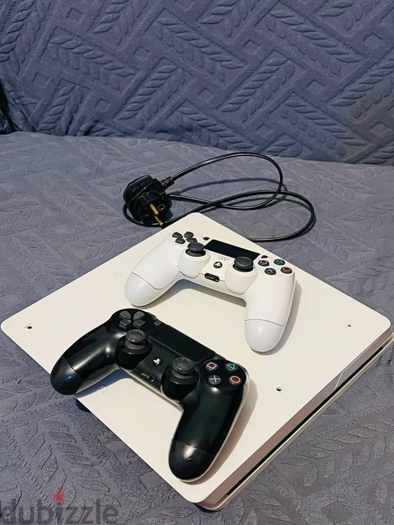 PS4 SLIM 1
