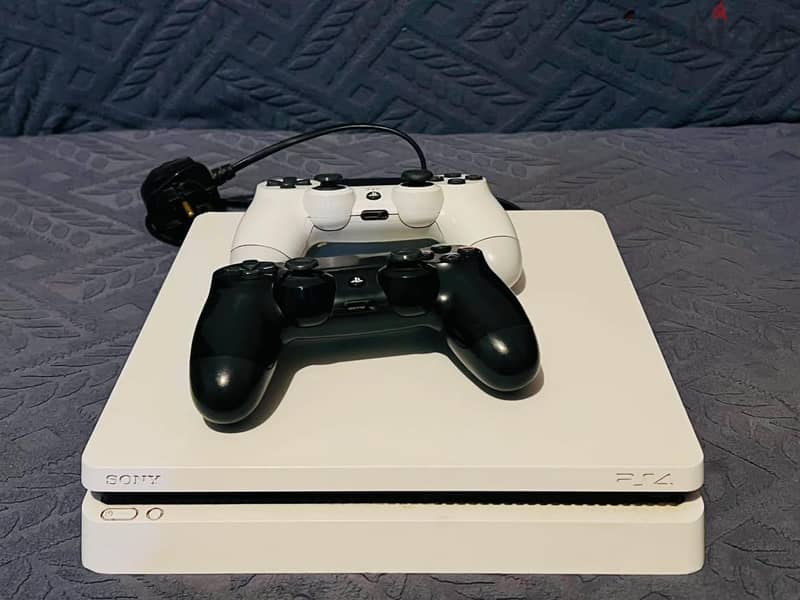 PS4 SLIM 2