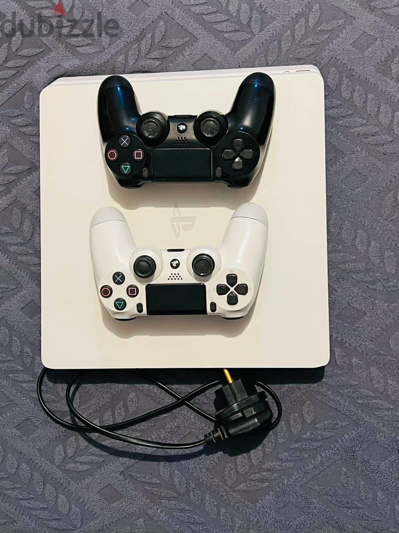 PS4 SLIM 3