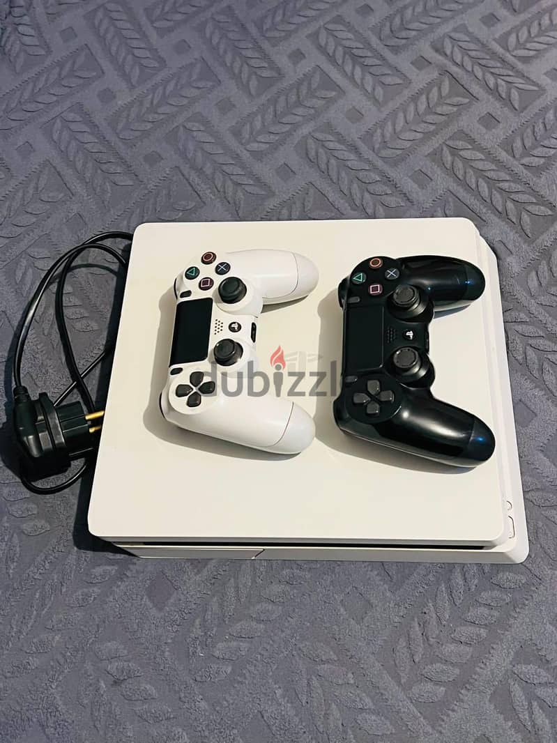 PS4 SLIM 4