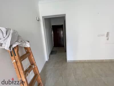شقة للبيع 139 متر خطوات للسوق الشرقي دور متكرر تشطيبات الشركة بجوار الخدمات قرب السوق الشرقي وافينيو مول والخدمات والمسجد في الرحاب 2 Al Rehab 2