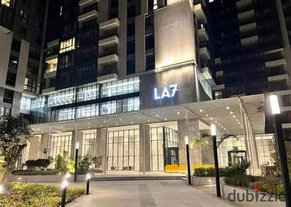 شقه غرفتين فرش مودرن للايجار في كورتيارد ايون مراكز مول العرب بسعر لقطه