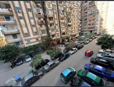 مقرمرخص اداري ٢٨٠م لوران شارع الاقبال للعيادات والشركات المركز الطبية. الدور 1 مقسمة ٤غرف ورسبشين ٣قطع وليفنج ٢حمام منهم مستر عدادت تجاري مطلوب ٦١الف عمارة حديثة ٢مصعد واجهة إعلانية ١٠م
