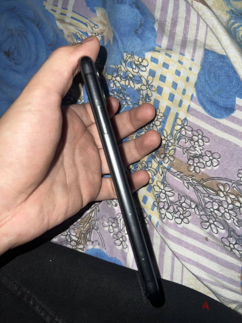 Apple - iPhone 11 2