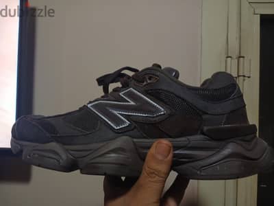 حذاء new balance 9060 مقاس ٤٣