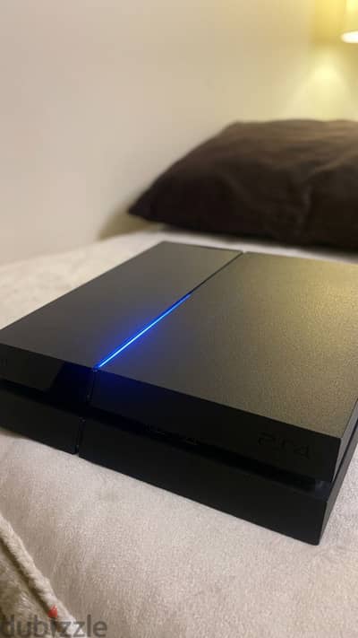 PlayStation 4 flat