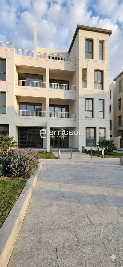 Ground floor chalet with garden for sale in Cali Coast