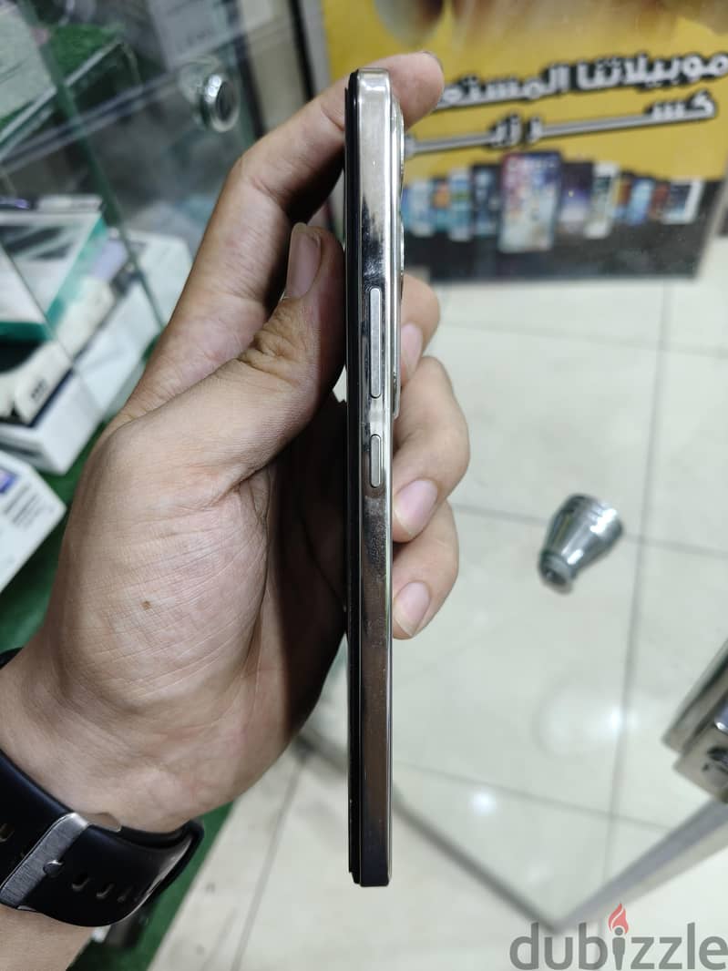 vivo v40 lite 3