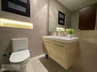شقة للإيجار في Hyde Park New Cairo – 208م² | 3 غرف نوم (ماستر) | 3 حمامات | نصف مفروشة بالتكييفات والمطبخ والدريسنج | 50,000 جنيه شهريًا