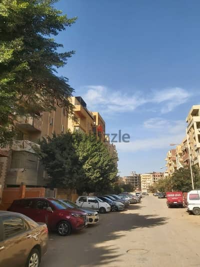 شقة بسعر محروق اكتوبر الحي الرابع