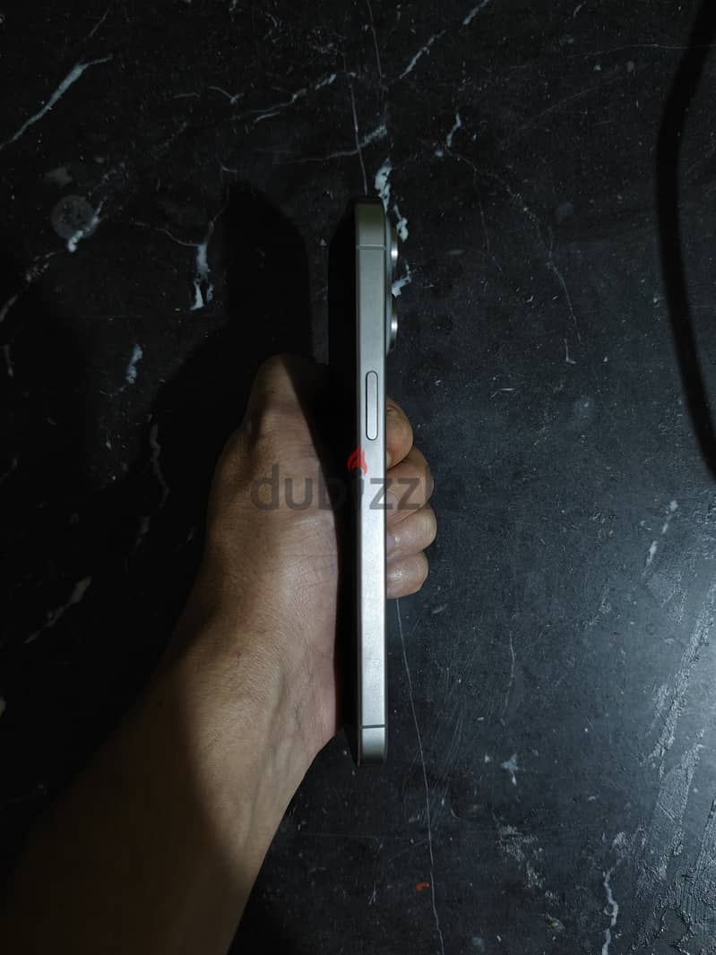 Apple iPhone 15 Pro Max 3