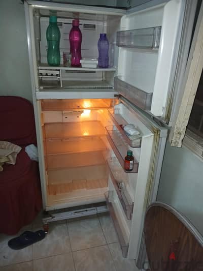 ثلاجة توشيبا ١٤ قدم . نوفروست