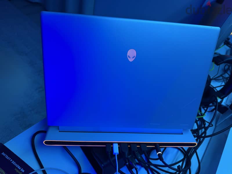Alienware x16 R2 4