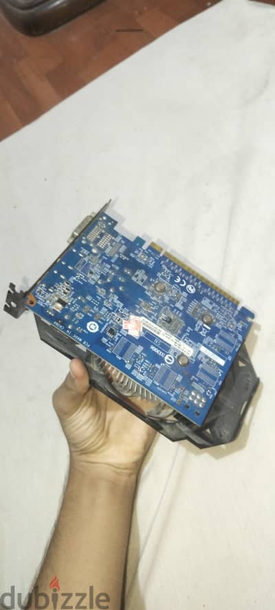 gtx 750ti 2gb مستعمل  بحاله جيدة كسر زيرو استعمال شخصي