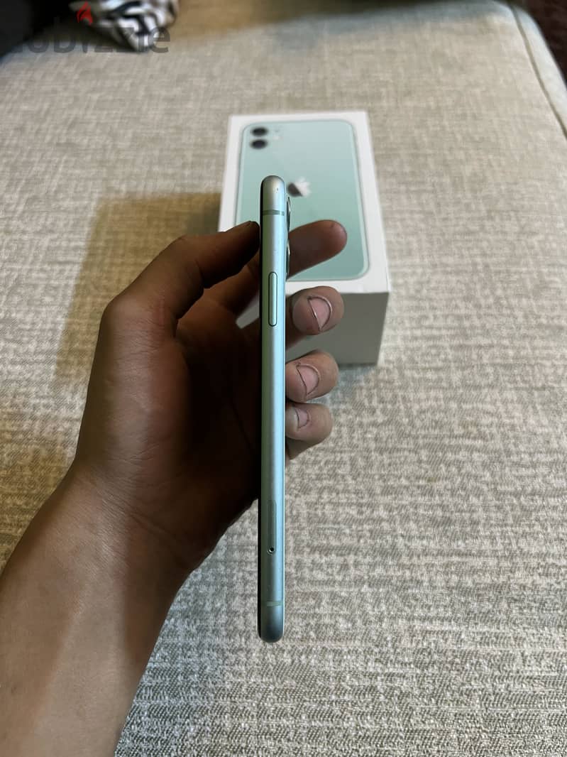 Apple - iPhone 11 3