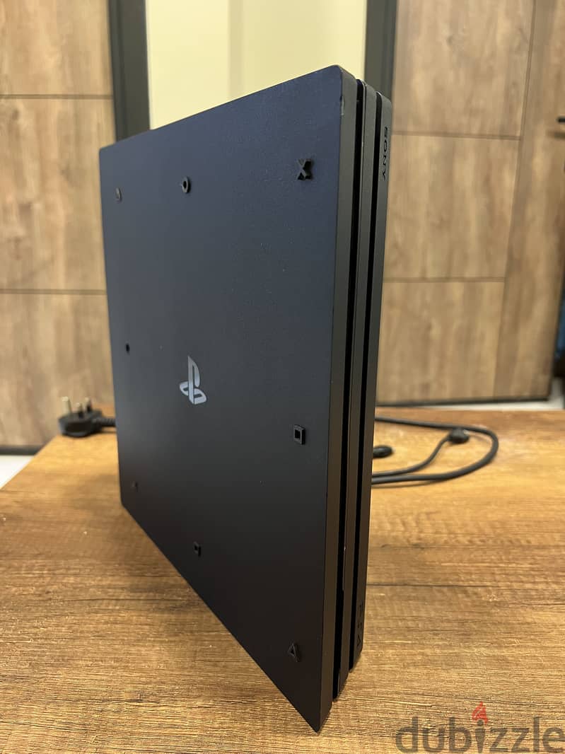 Ps4 pro for sale -بلايستيشن ٤ برو 3