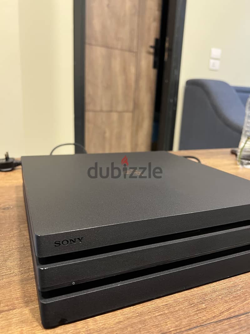 Ps4 pro for sale -بلايستيشن ٤ برو 5
