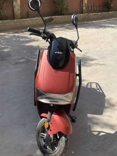 اسكوتر  كهرباء بطاريات ليثيوم Keeway Ezi Rio موديل2026 1500cc