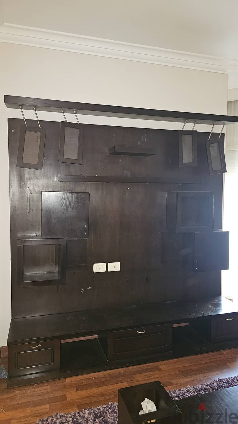 Used full living room 4