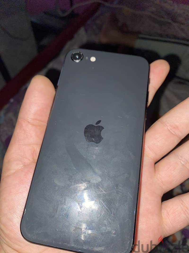 آبل - آيفون اس اي 1