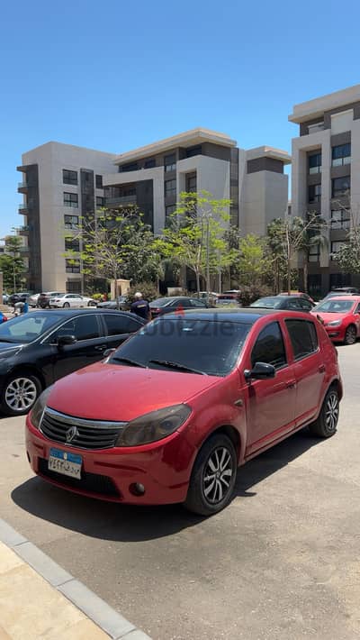 Renault Sandero 2013 رينو سندريو 2013