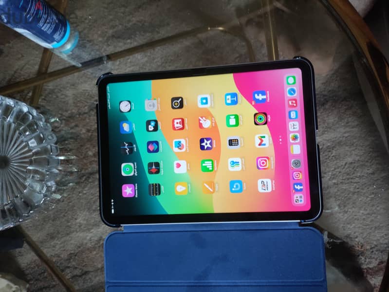 apple ipad silver 10th generation 1