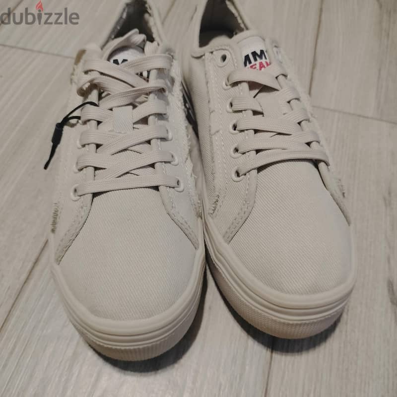 Tommy Hilfiger 36 and 37 1