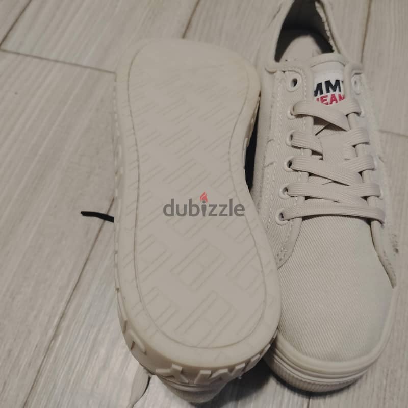 Tommy Hilfiger 36 and 37 2